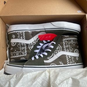 NIB Sk8-HI Peace Paisley Olive Green Men’s Sz 9 Women’s Sz 10.5